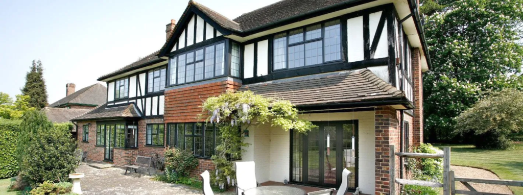 installing aluminium doors and windows